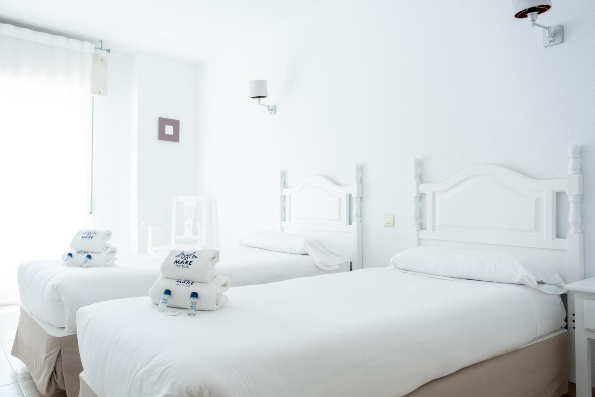 Mare Estepona Hotel Extérieur photo